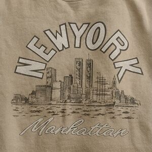 New York Manhattan Graphic Tee
